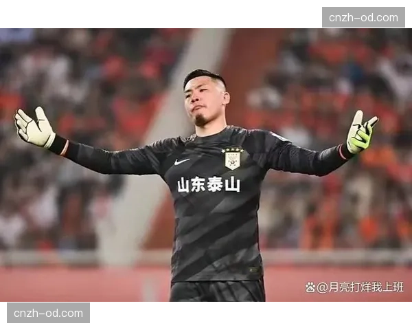 青岛西海岸门将刘世博多次神扑 零封对手助球队拿到首胜